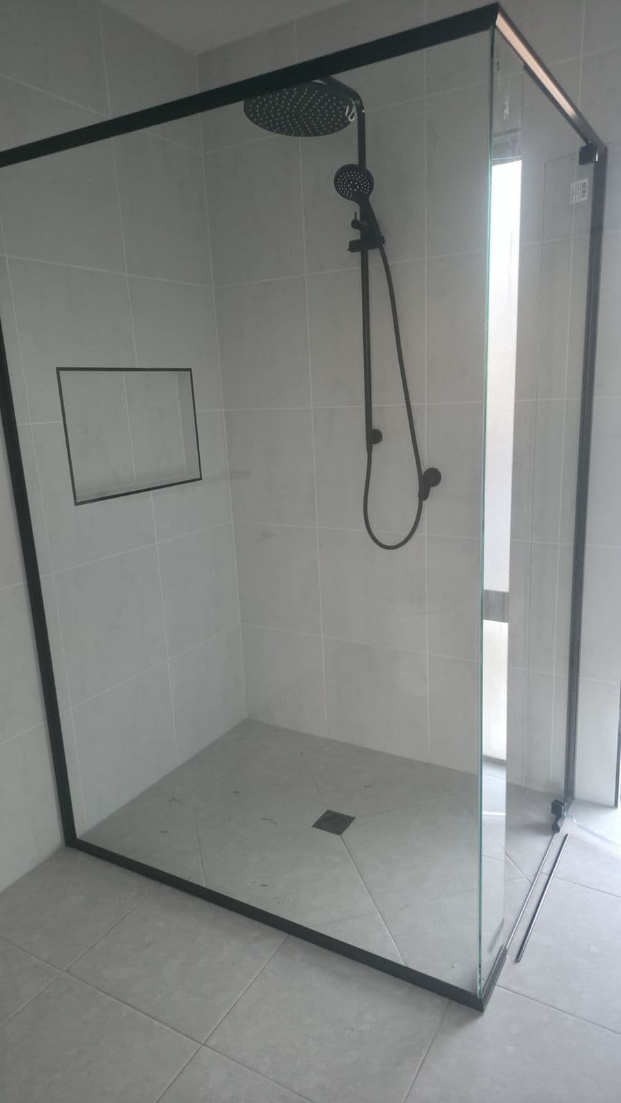 Ensuite — walk-in shower, new build — Moreton Bay